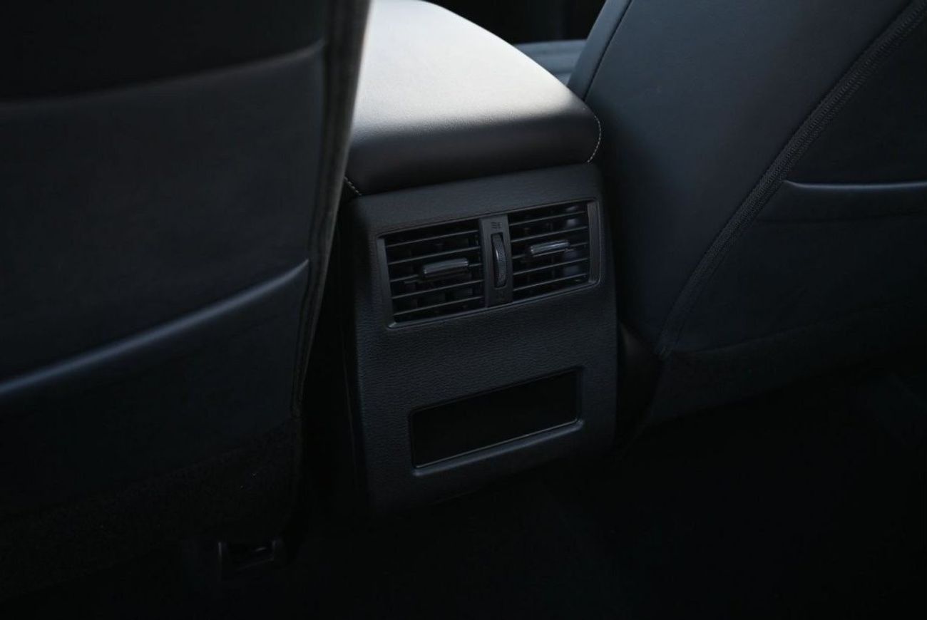 Mitsubishi Outlander Mitsubishi Outlander 2.5L Petrol, 4WD, SUV, GCC Spec, Color White, Model 2024