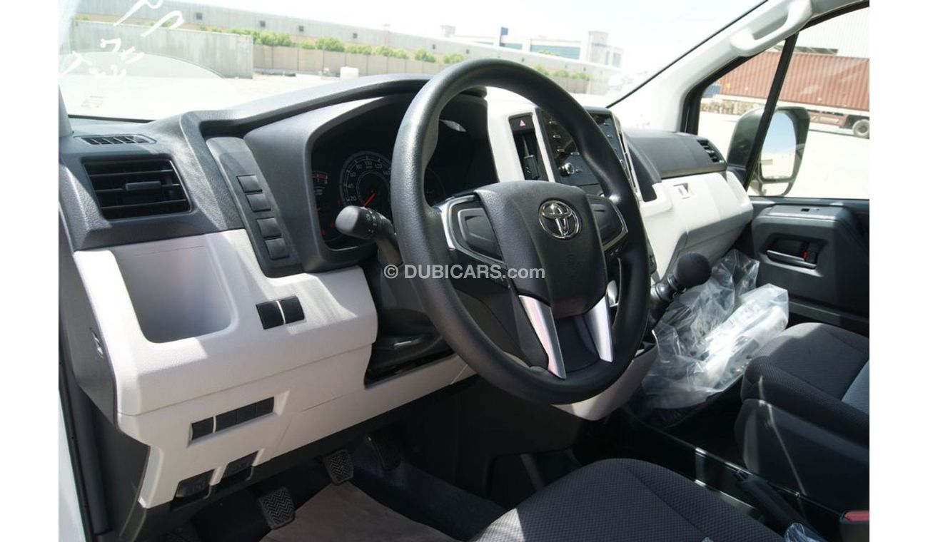 Toyota Hiace 3.5L Petrol Hiagh Roof DX Manual