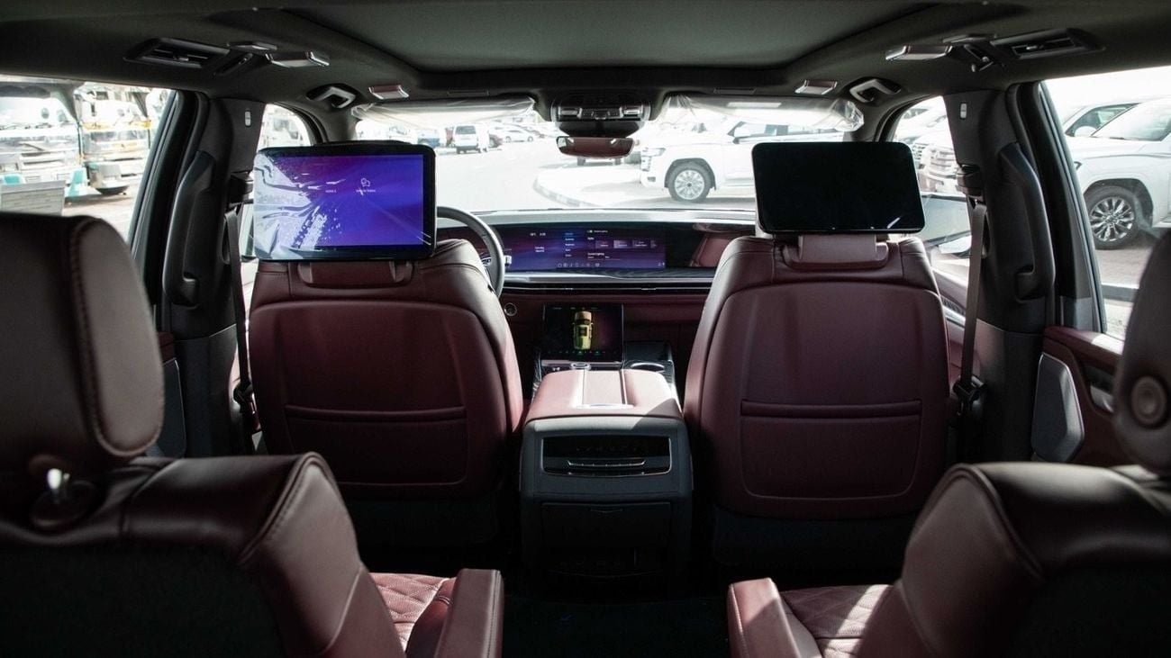 كاديلاك إسكالاد Sport 6.2L AWD | 2025 | For Export Only