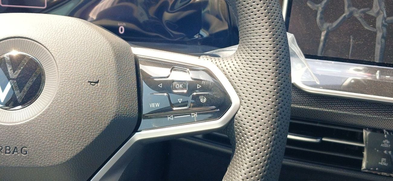 Volkswagen Golf Volkswagen Golf R-Line 1.5L Petrol 2025YM