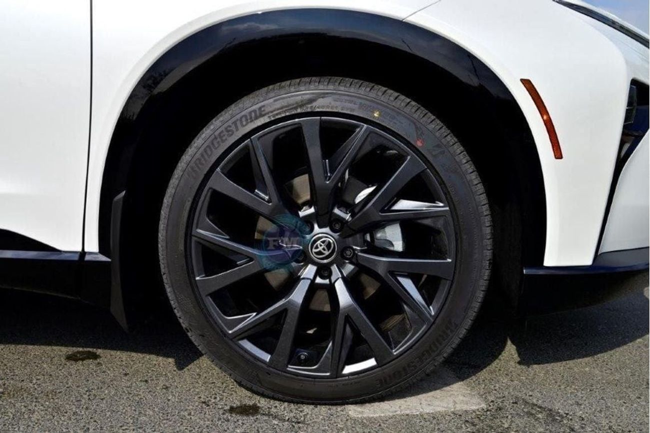 Toyota Crown Signia Limited Hybrid 2.5L AWD Automatic