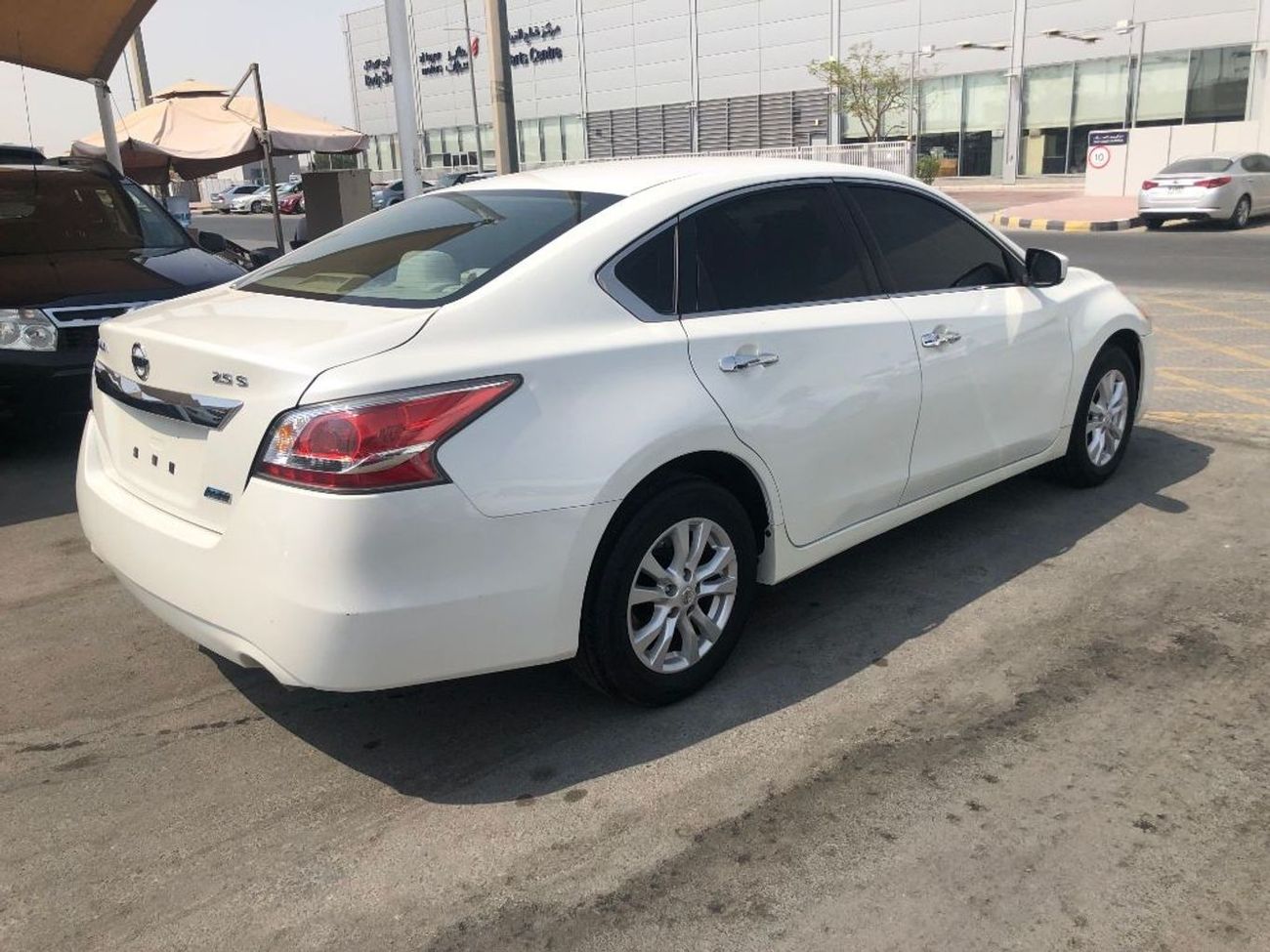 Used Nissan Altima 2015 for sale in Sharjah 269125