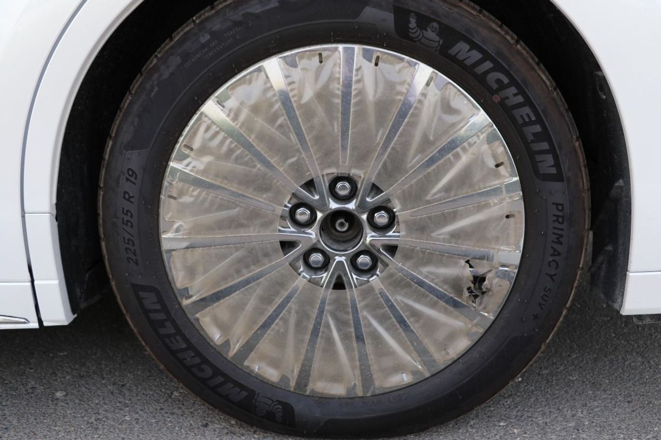 Lexus LM 350h 2024 LEXUS LM350h 4 seater VIP