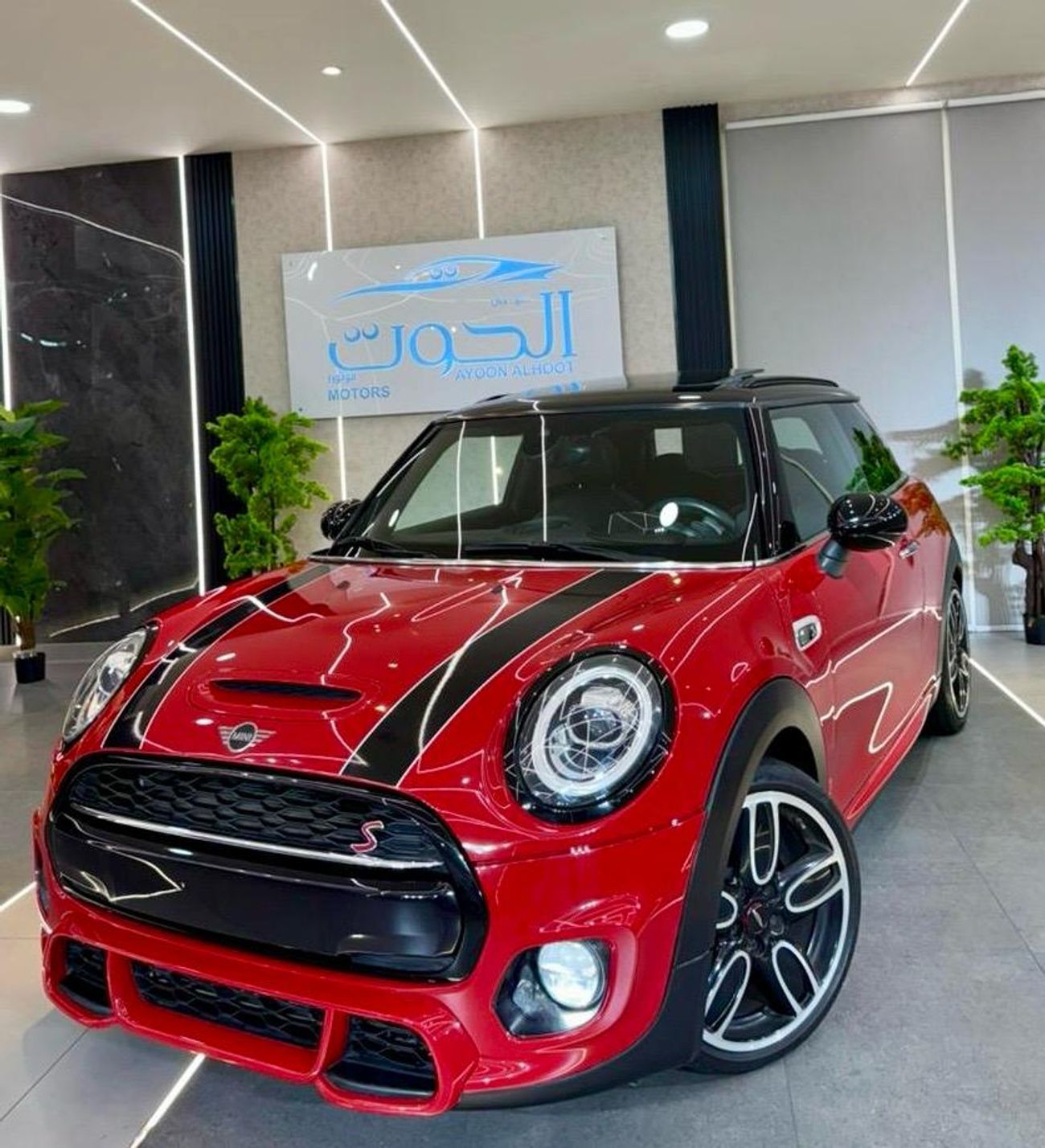 ميني كوبر إس LOVELY MINI COOPER S JCW || GCC || TOP OF THE RANGE || PANORAMIC || ACCIDENTS FREE || LOW MILEAGE