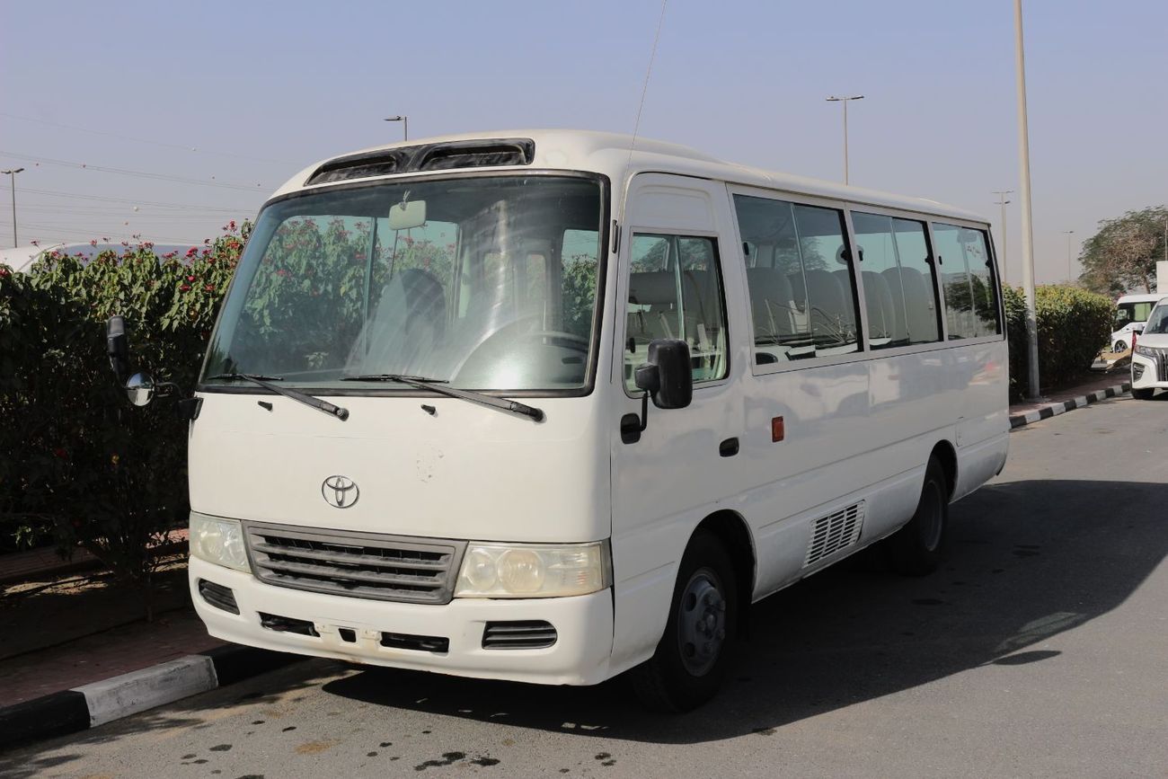 Toyota Coaster TOYOTA COASTER DIESEL 2011 GULF SPACE 20 PASSENGER