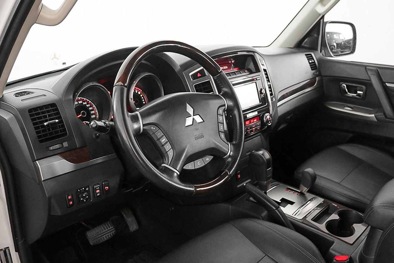 Mitsubishi Pajero GLS H/L GOLD