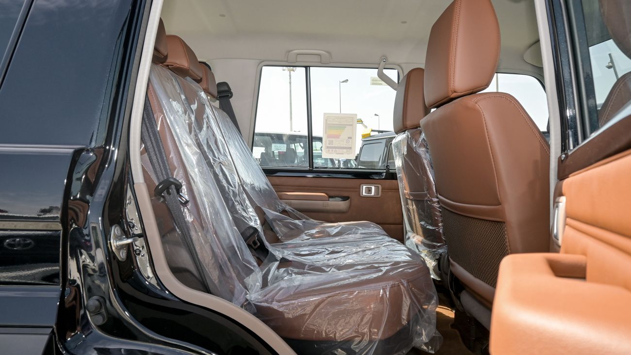 New Toyota Land Cruiser 70 LX V6 2024 for sale in Dubai 790435