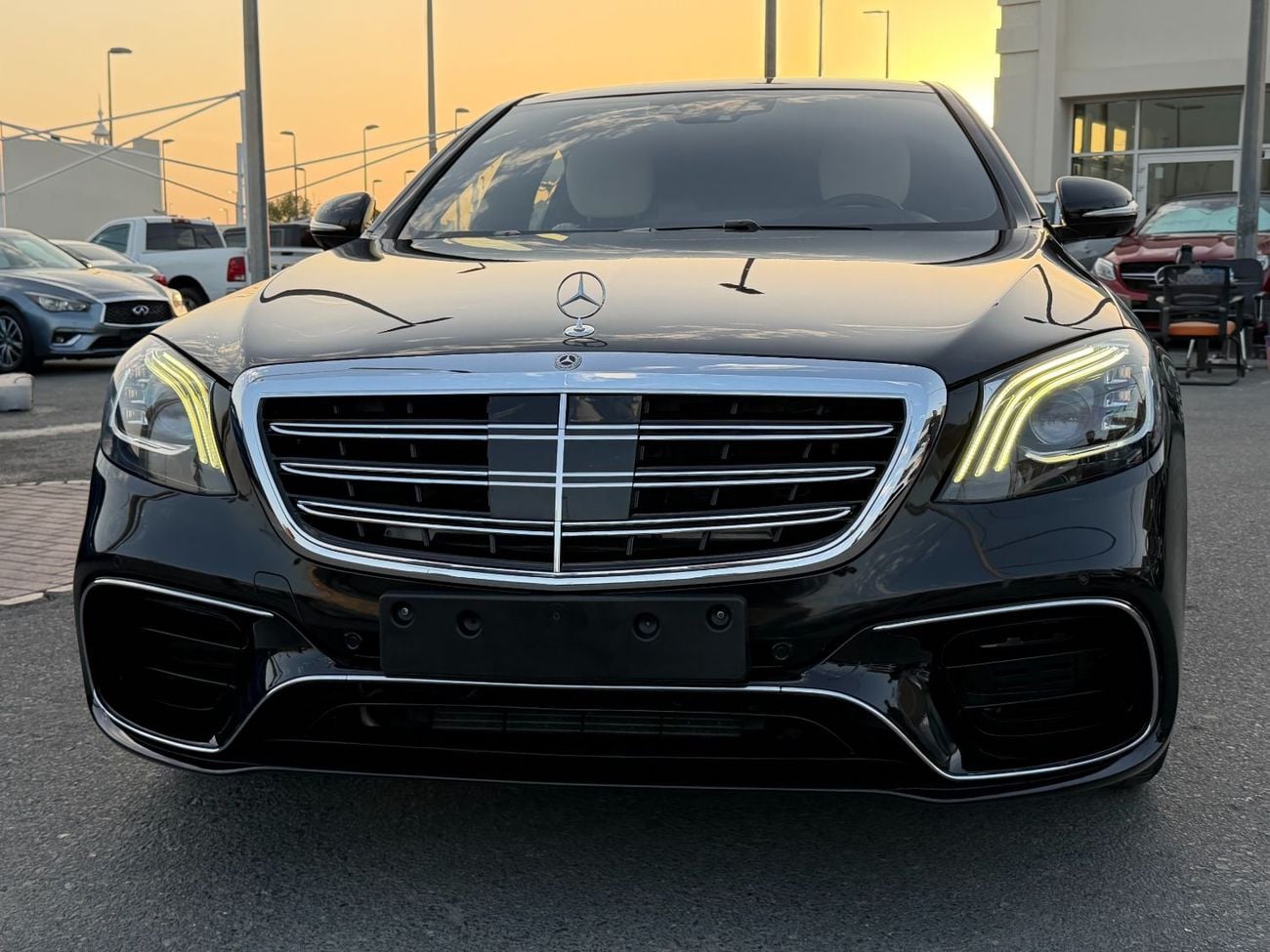 مرسيدس بنز S 560 Exclusive Edition 4.0L