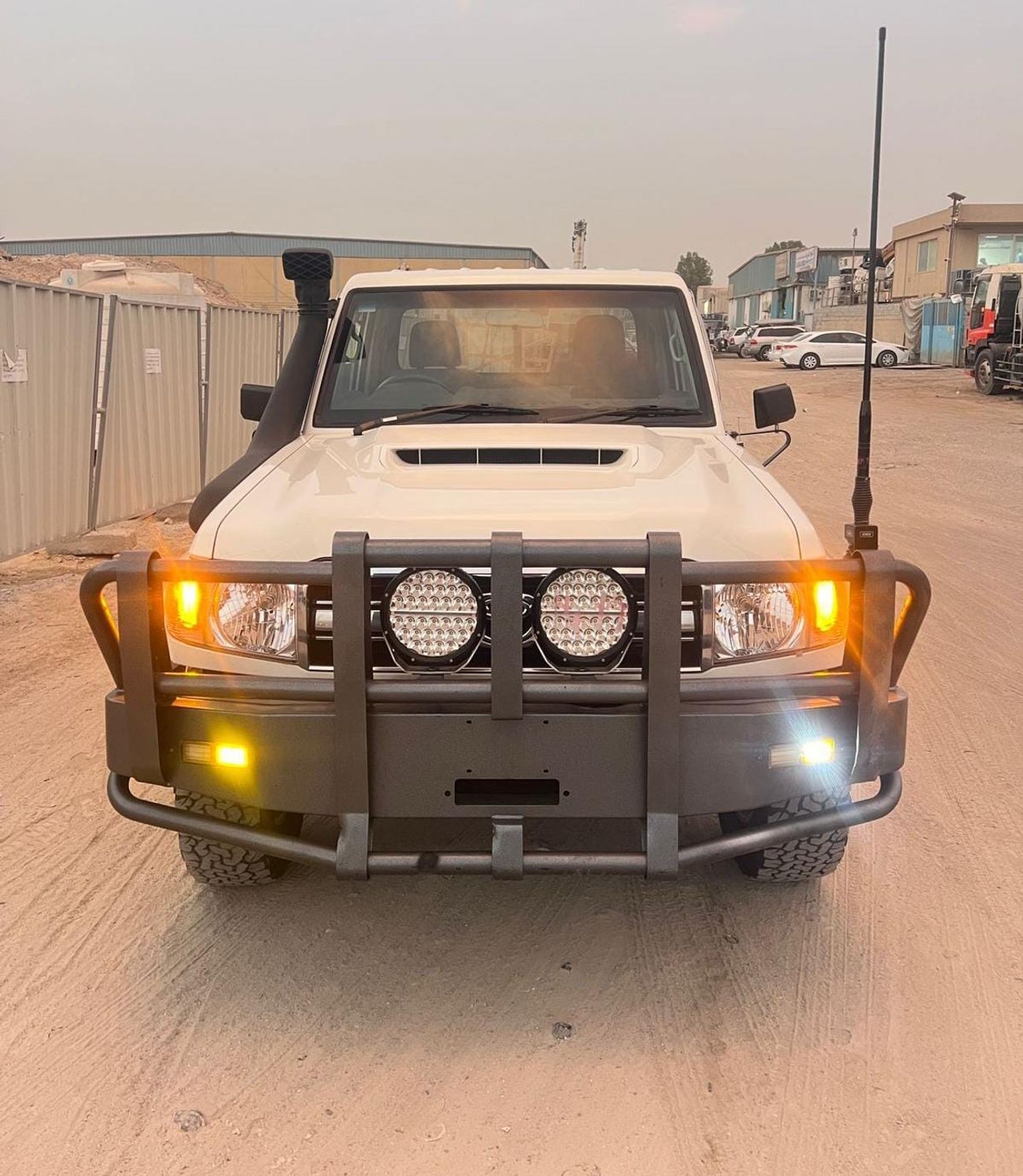 تويوتا لاند كروزر بيك آب DIESEL 4.5 LITER ,RIGHT HAND DRIVE 2022 MODEL