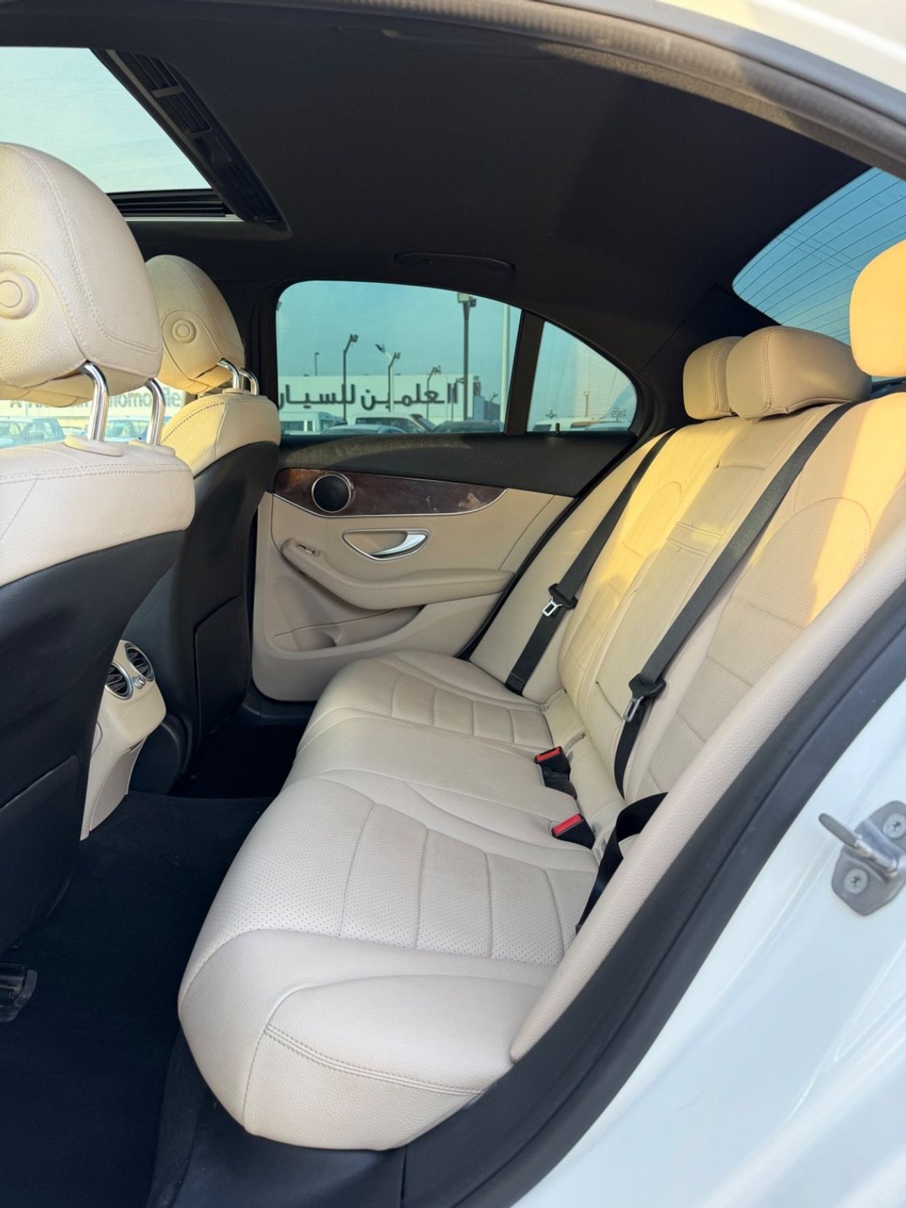 Mercedes-Benz C 300 Luxury 2.0L 2018 MERCEDES BENZ C300 FULL OPTIONS IMPORTED FROM USA