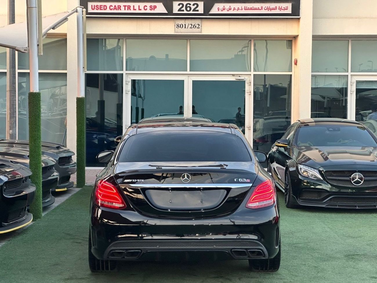 Mercedes-Benz C 63 AMG Std 4.0L Sedan