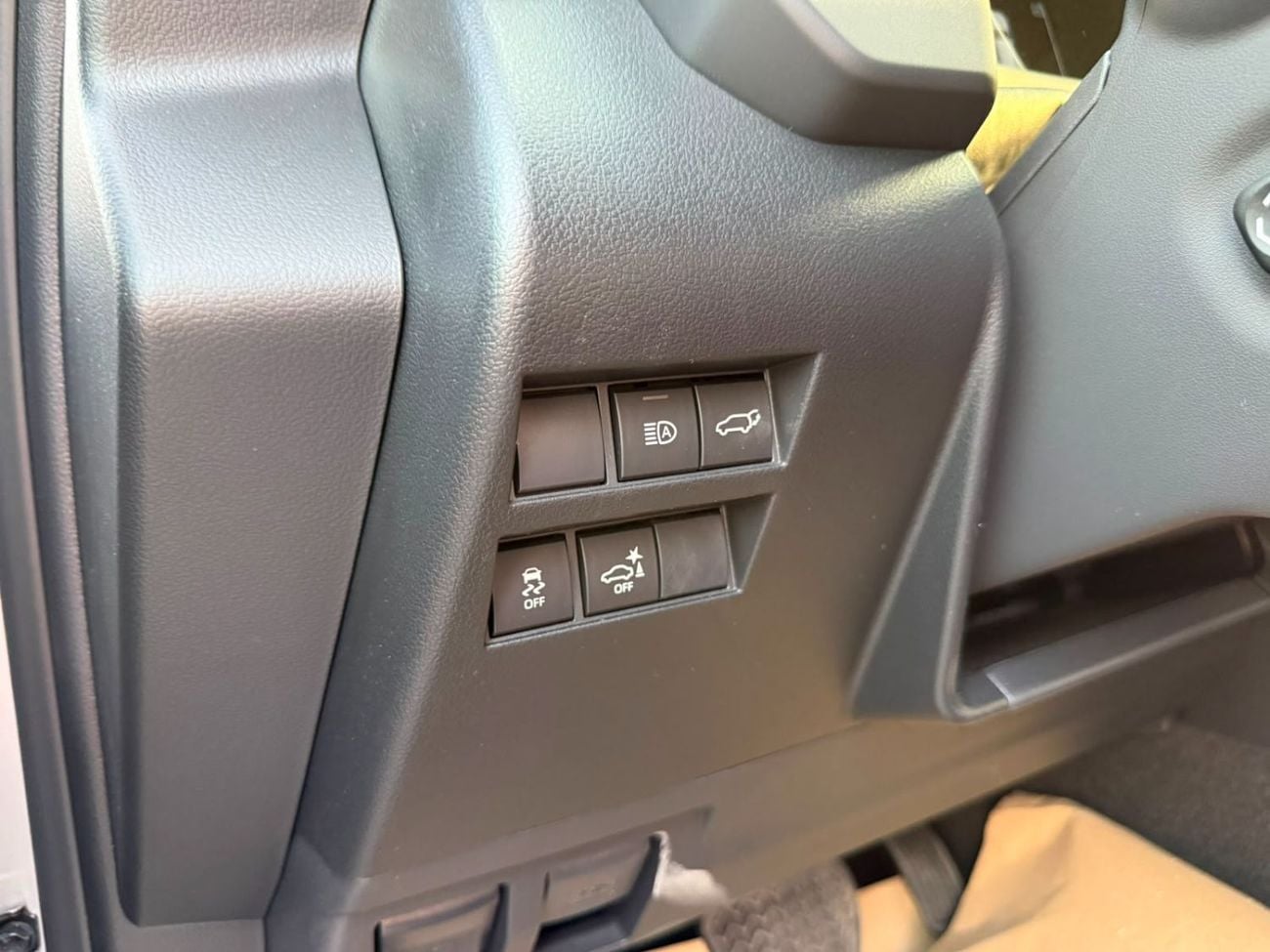 Toyota Land Cruiser LAND CRUISER VXR - A/T . Petrol 3.5L Twin Turbo  . 4X4 . 7 Seats . 2026 Model