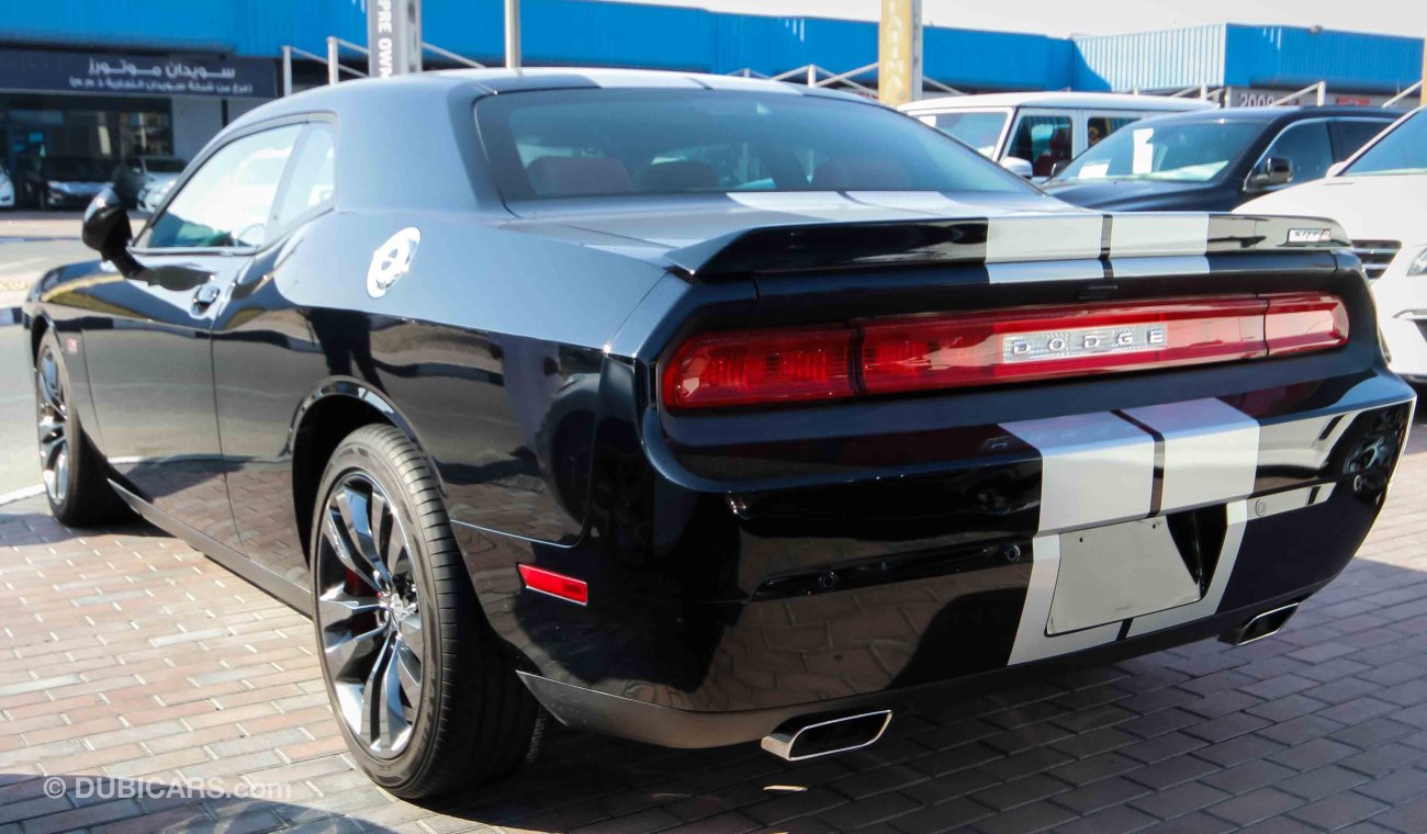 Dodge Challenger HEMI 392 SRT