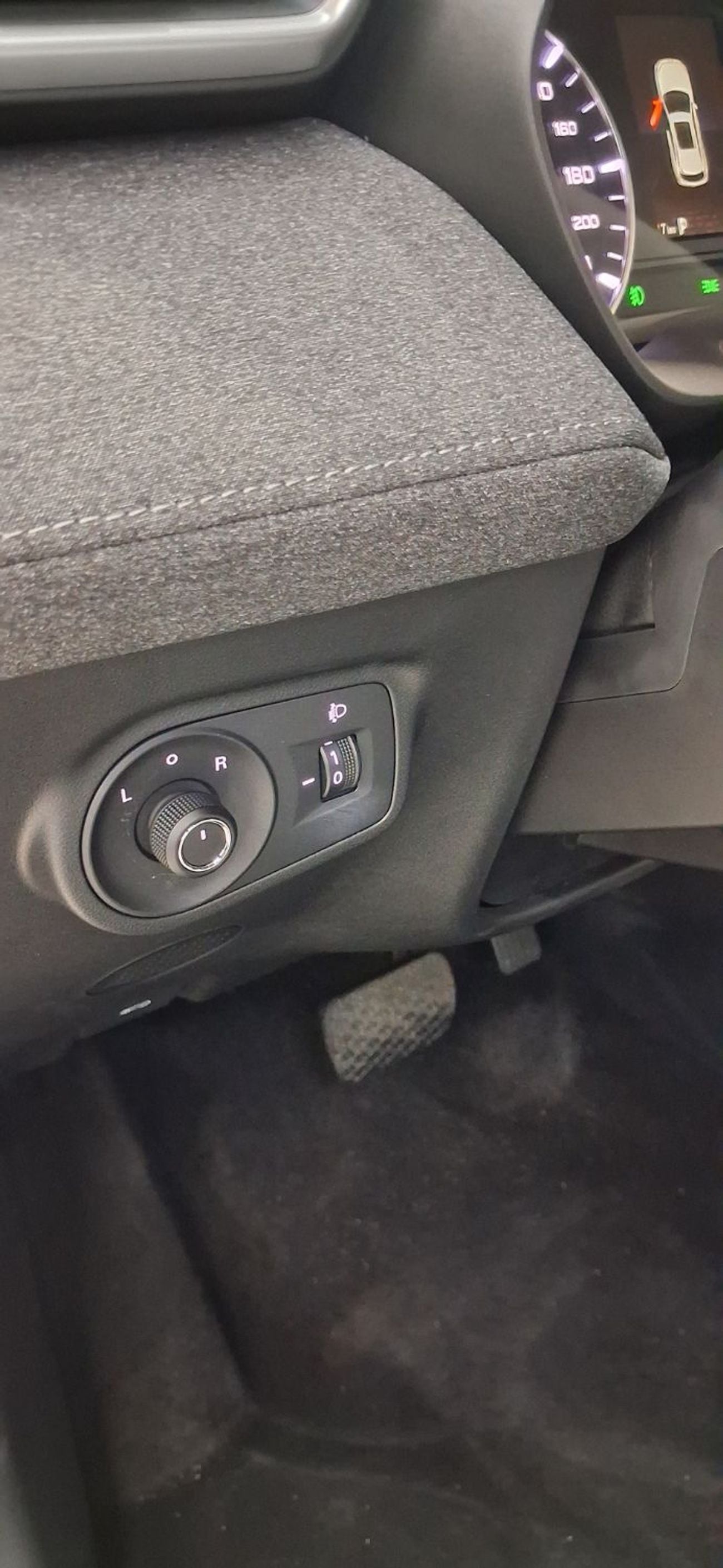 أم جي ZS LUX COM