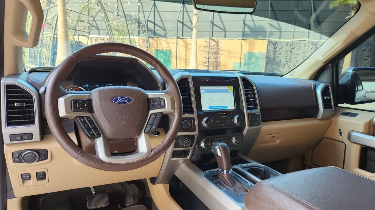 Ford F-150 Lariat