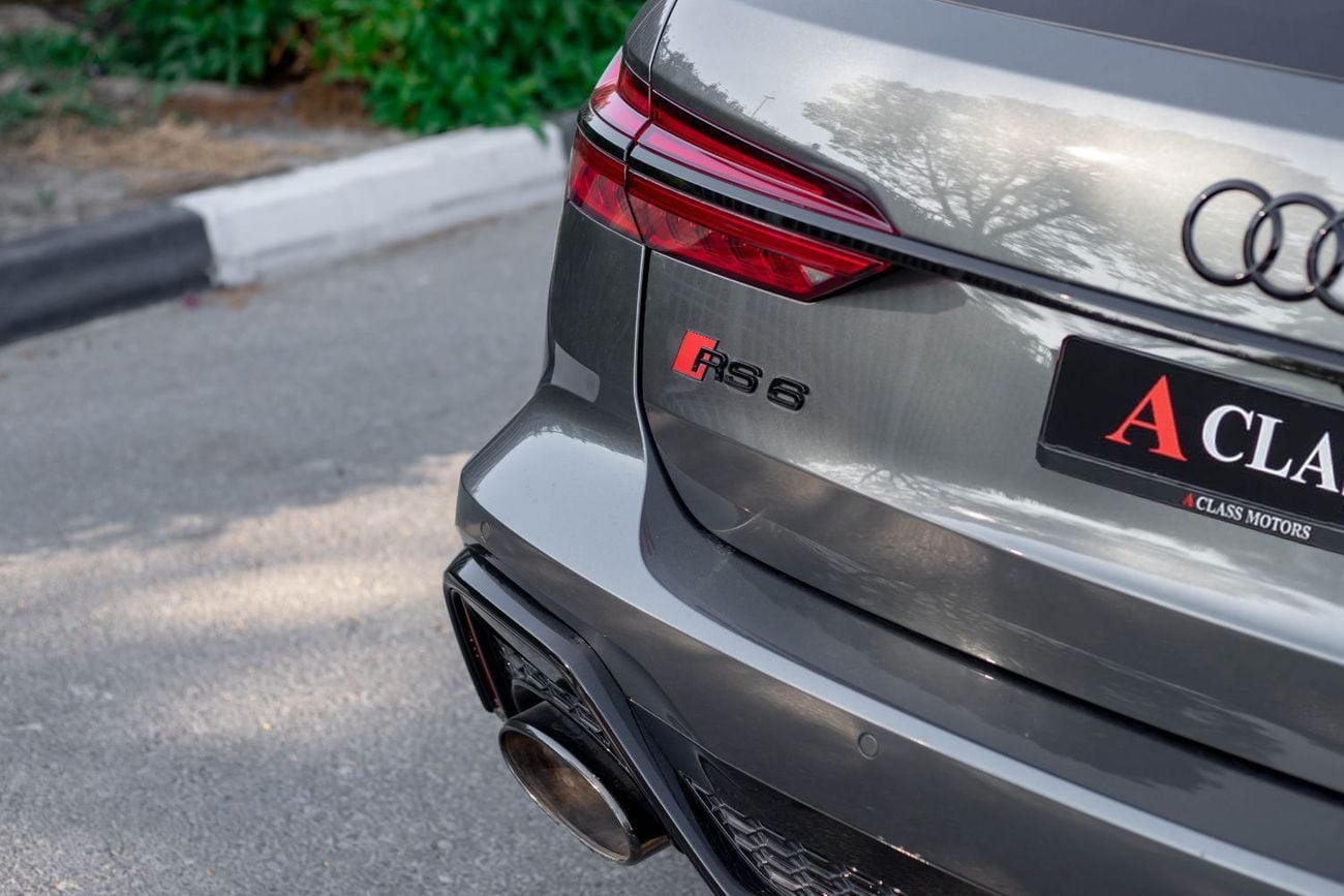 Audi RS6 2024 Audi RS6 Performance with 4.0L twin-turbo V8, 621 hp, 627 lb-ft torque, 8-speed automatic 2024