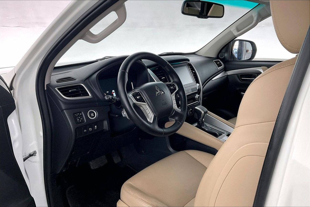 ميتسوبيشي مونتيرو سبورت GLS Premium | National Day Celebration | شامل الضمان | 0 ﺪﻔﻋﺓ ﺃﻮﻟﻯ