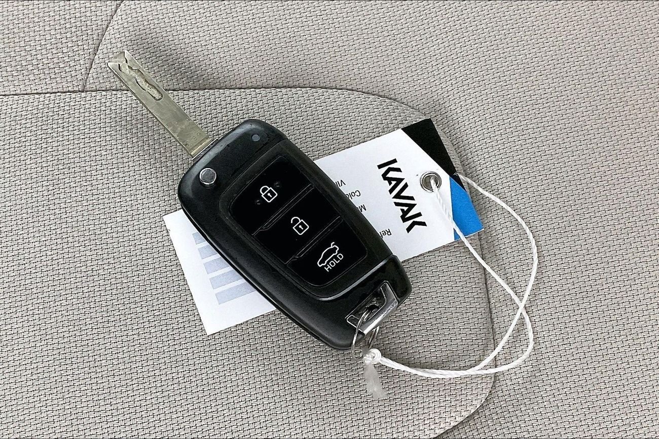 Toyota Yaris SE / E | 1 year free warranty | 0 Down Payment