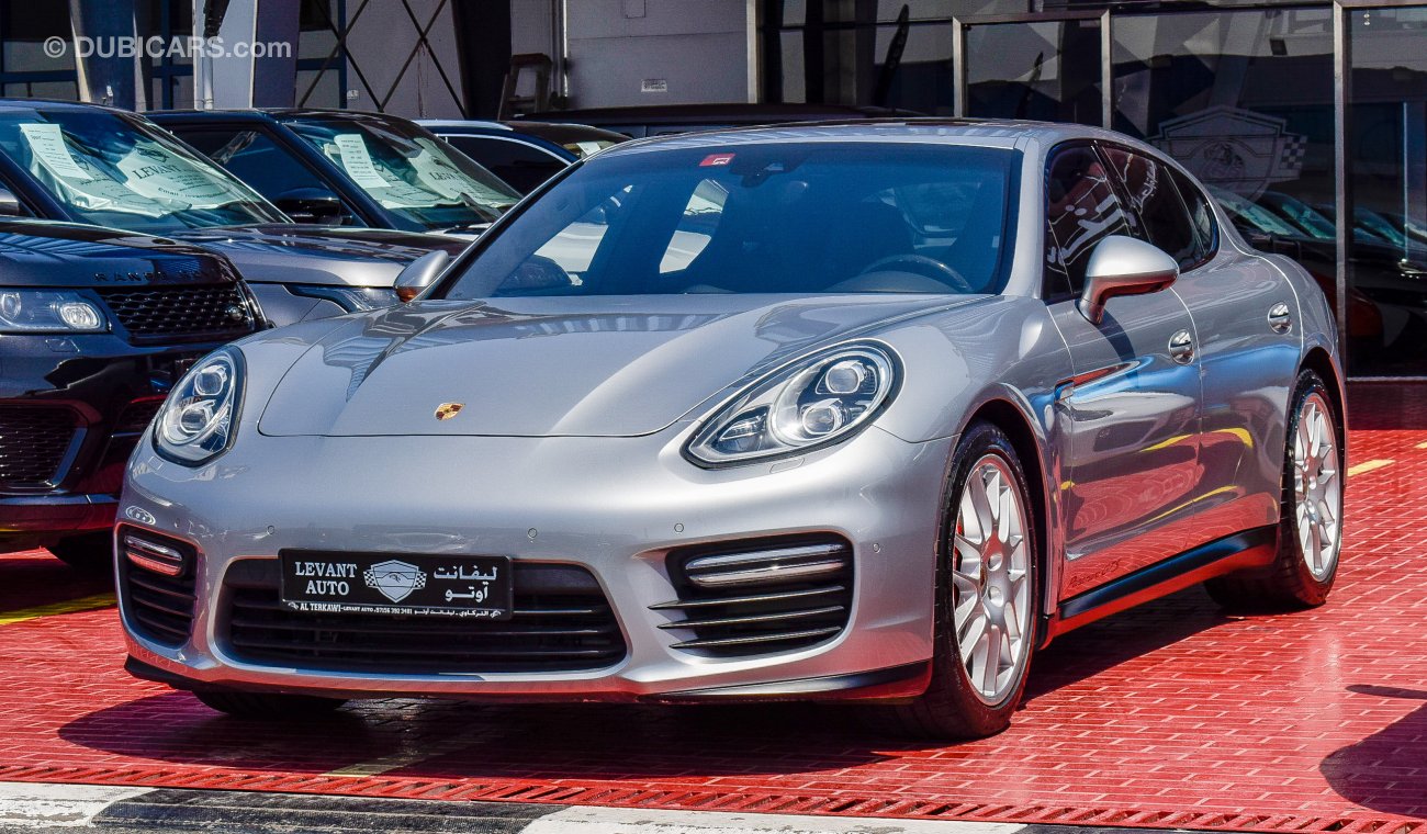 Porsche Panamera GTS