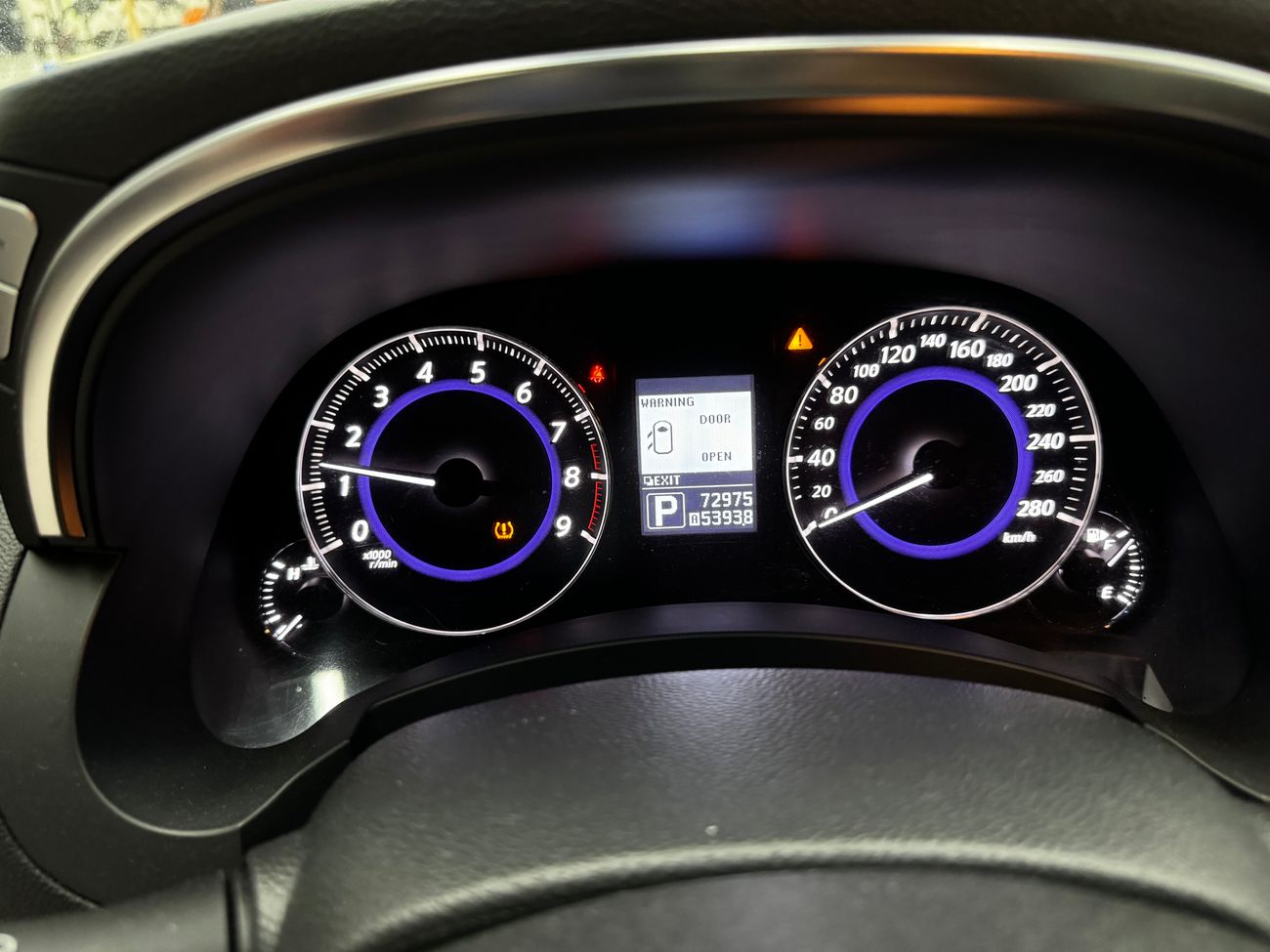 Infiniti QX70 3.7L Full Option