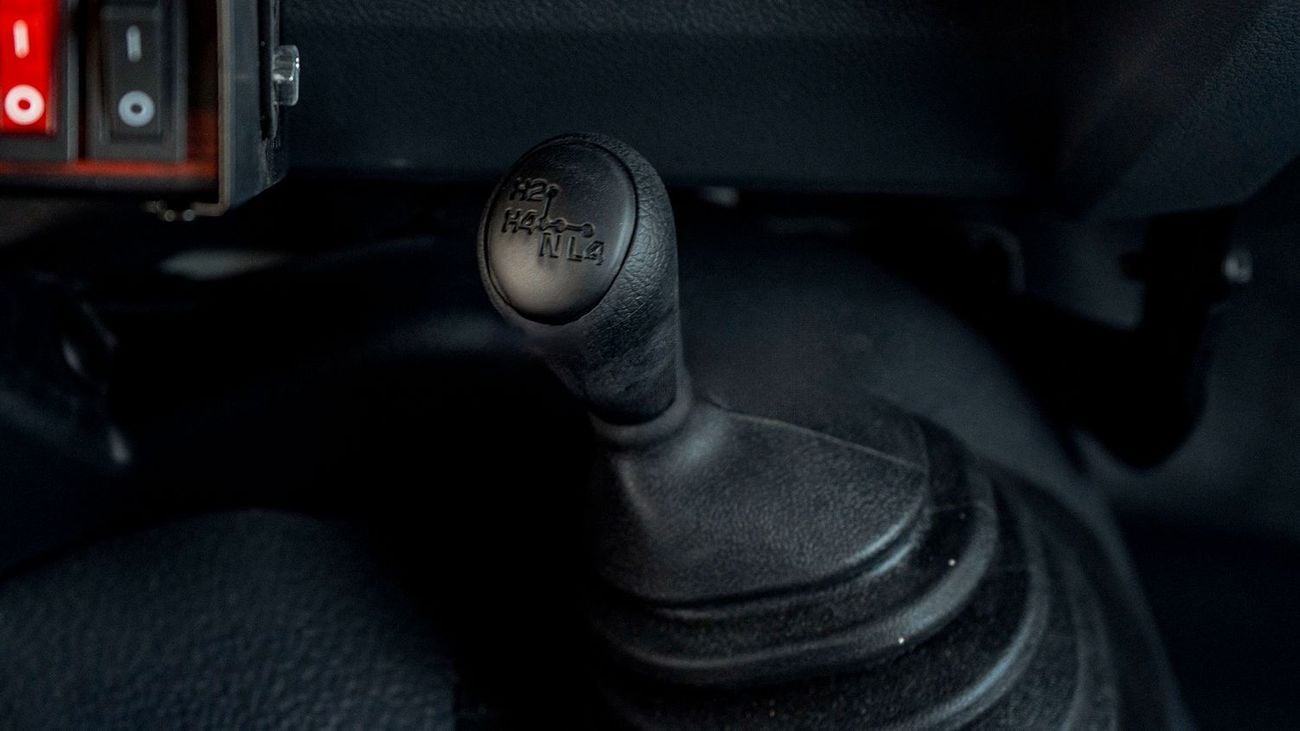 Toyota Land Cruiser 70 Toyota LC78 Hard Top Ambulance 4.2L V6 Diesel MT  MY2025 for export only