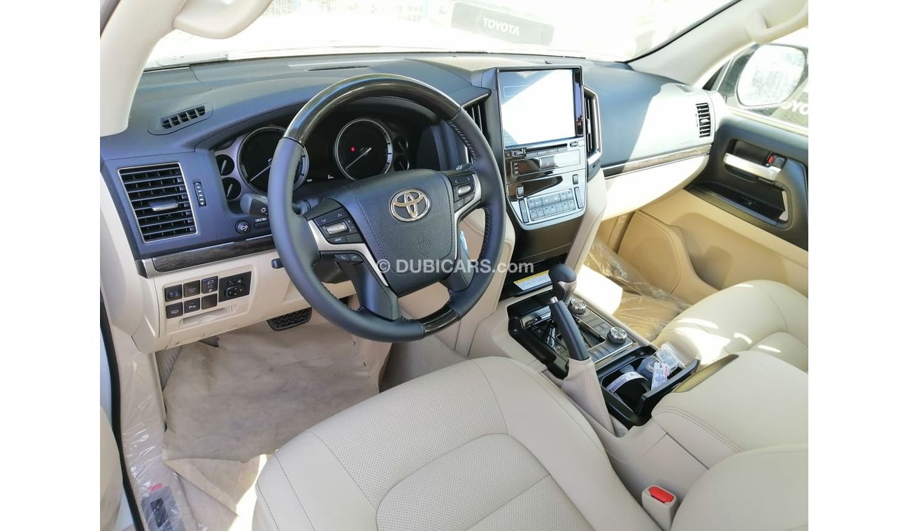 تويوتا لاند كروزر v6 gxr  جراند تورينج فول ابشن