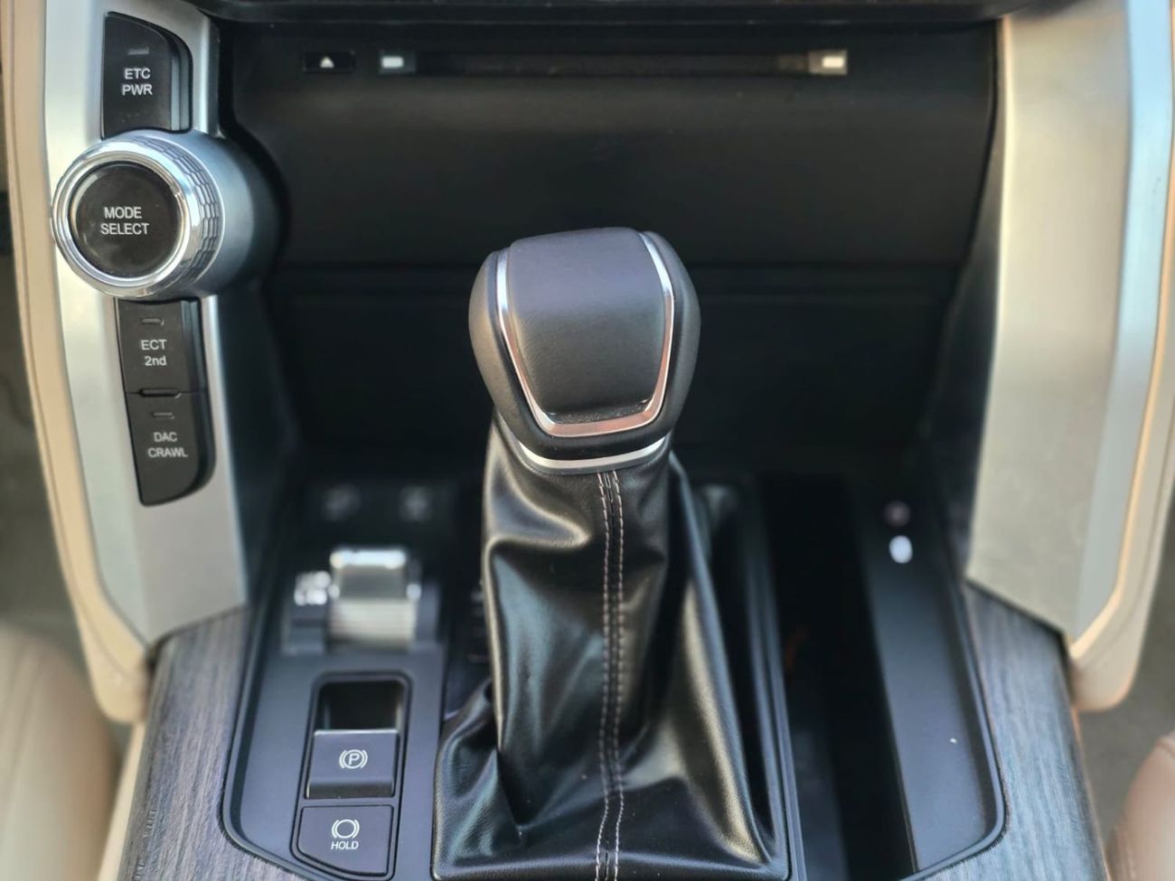 Toyota Land Cruiser GXR 2018 | 4.0L PETROL | AT | LHD | MODIFIED TO LC300 | PUSH START ENGINE | ELECTRIC HEATED SEATS