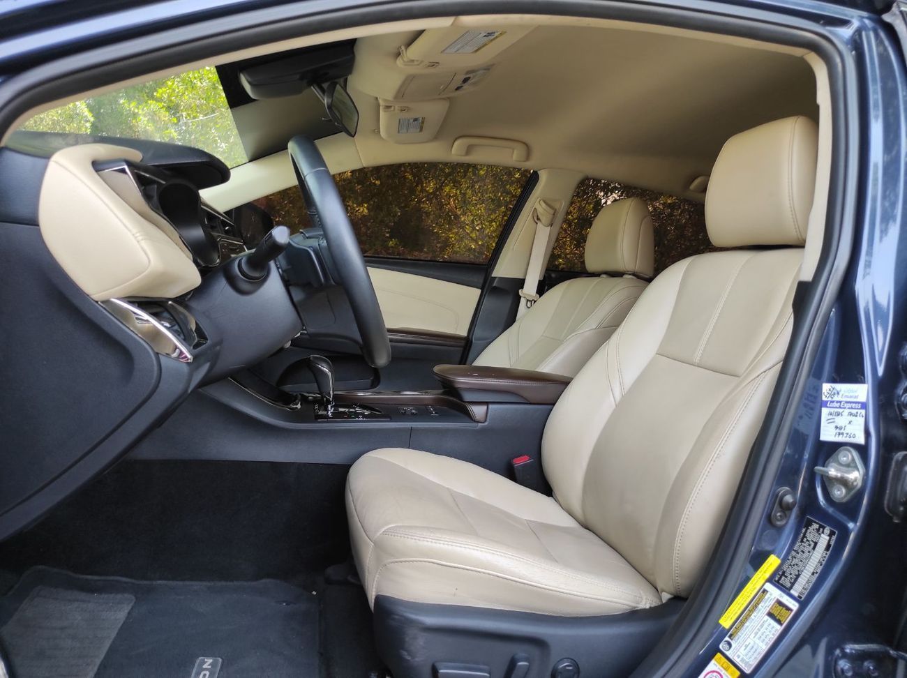 Toyota Avalon Toyota Avalon 2017 xle V6 full options with out sunroof clean car