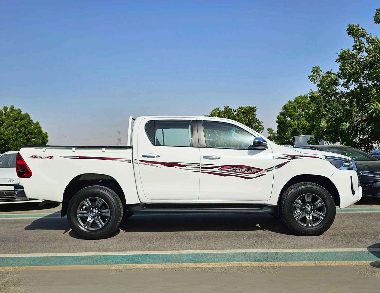 تويوتا هيلوكس PICK UP/ PATROL/ AUTOMATIC/ AUTO WINDOWS/ WIDE BODY/ FULL OPTION/  EXPORT ONLY/ LOT#41355