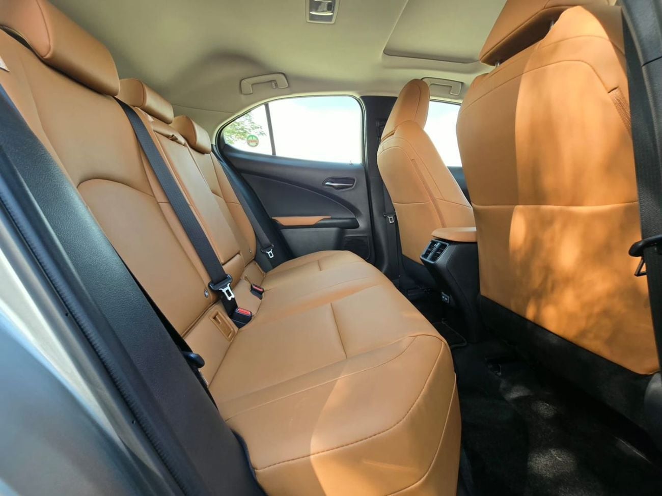 لكزس UX 200 ELEGANT Premier 2.0L (169 HP)