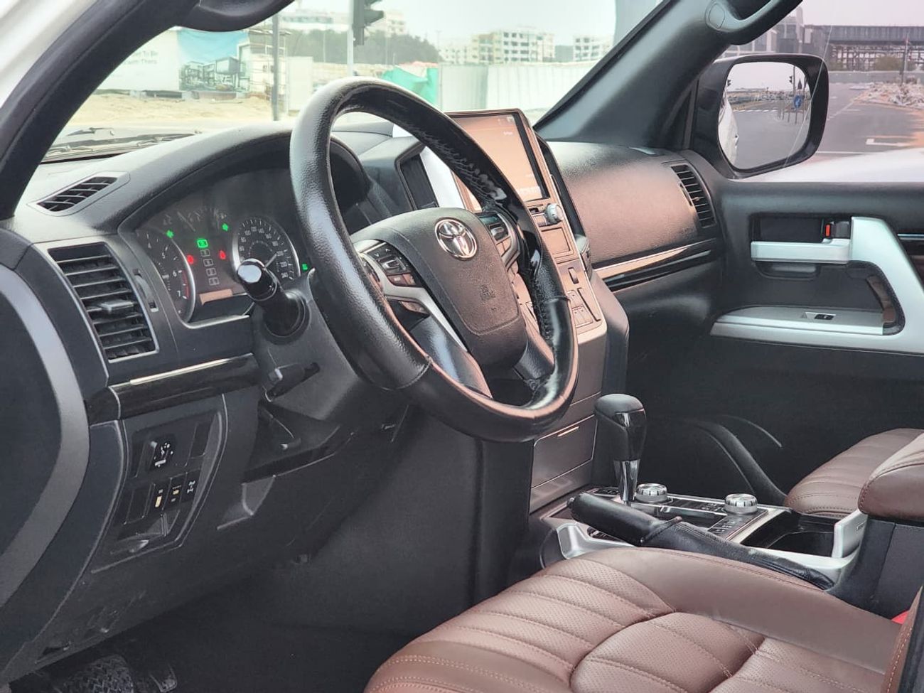 تويوتا لاند كروزر TOYOTA LAND CRUISER GXR V6 MODEL 2015 UPGRADE 2021 PRICE 89000 AED