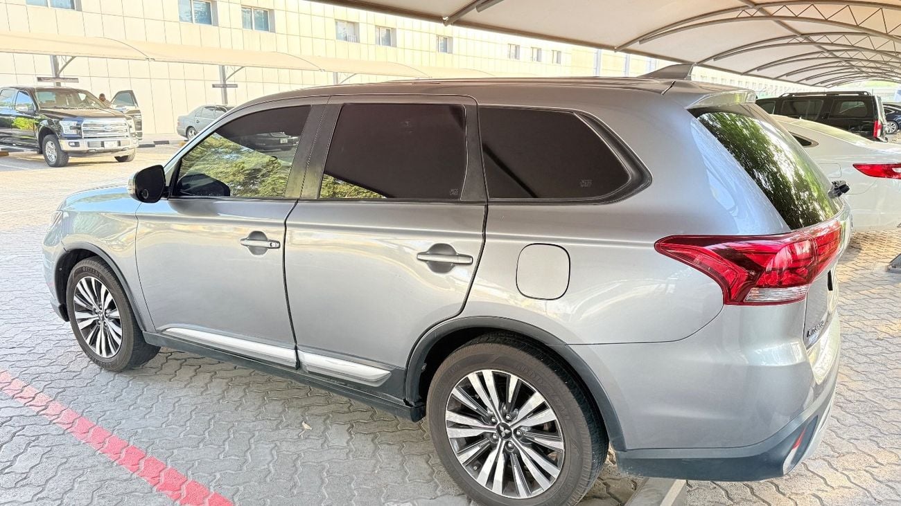 ميتسوبيشي آوتلاندر