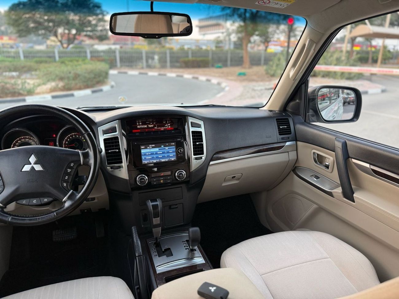 Mitsubishi Pajero GLS Base 3.5L (5 Seater) MITSUBISHI PAJERO GLS V6 2019 GCC 7 SEATER ORIGINAL PAINT TWO KEYS