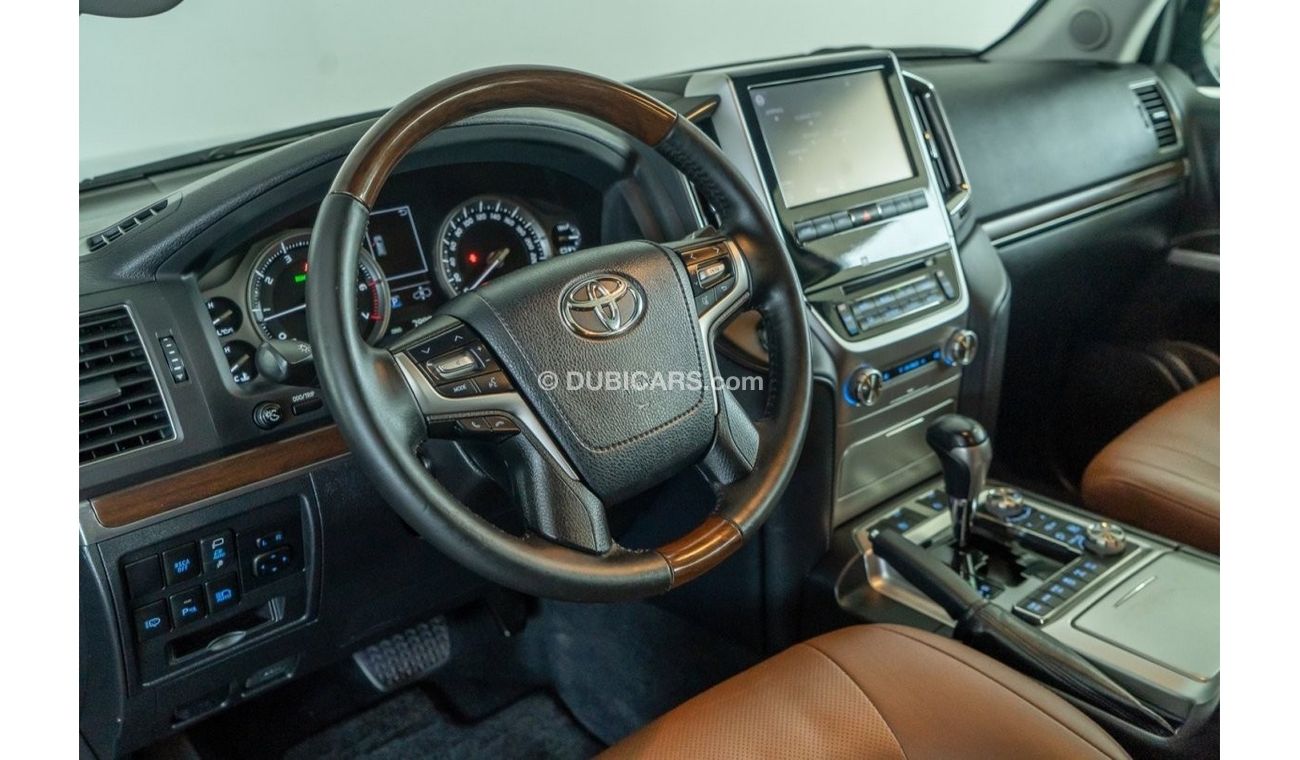 Toyota Land Cruiser 2018 Land Cruiser VXR / Full Service History