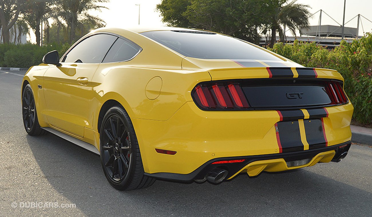 Ford Mustang GT Premium, 5.0 V8 GCC, M/T with Dealer Warranty until 2023 and Free Service until 2021