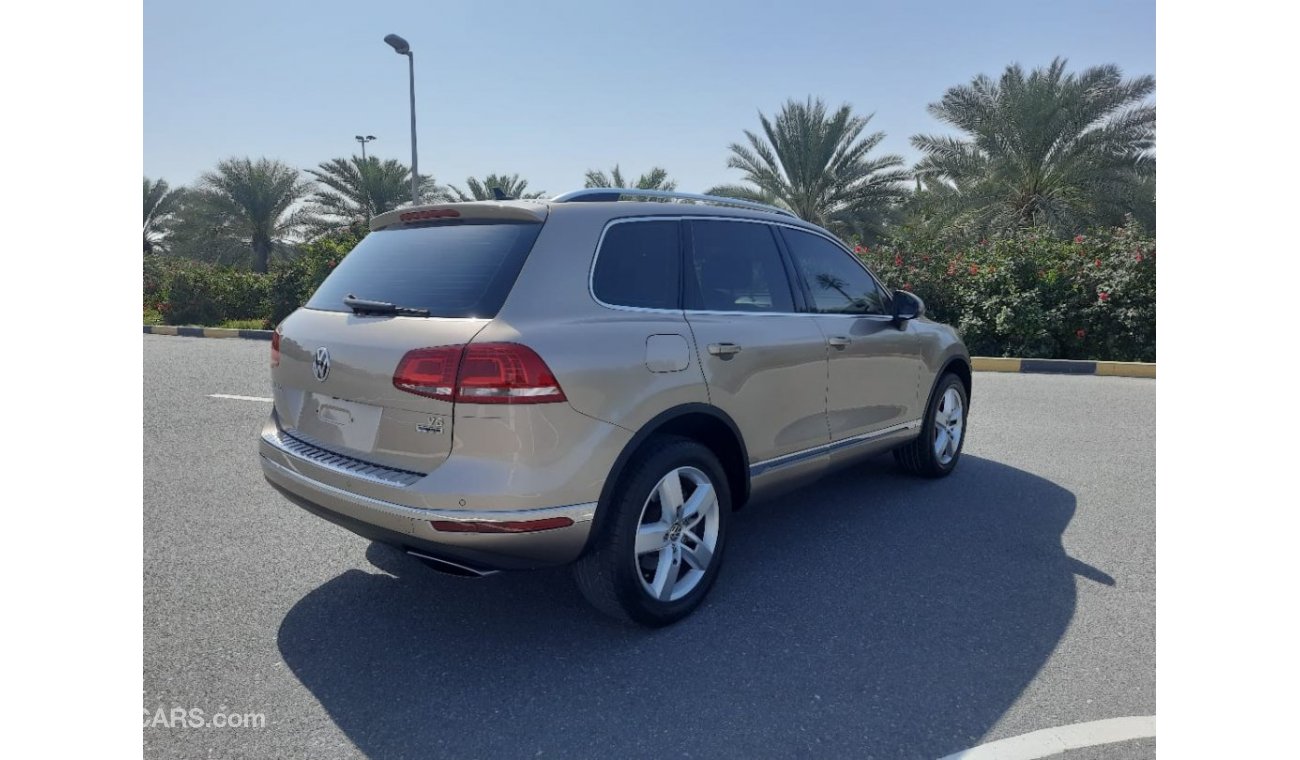 Volkswagen Touareg R-Line Volkswagen Touareg V6 2016 GCC specifications