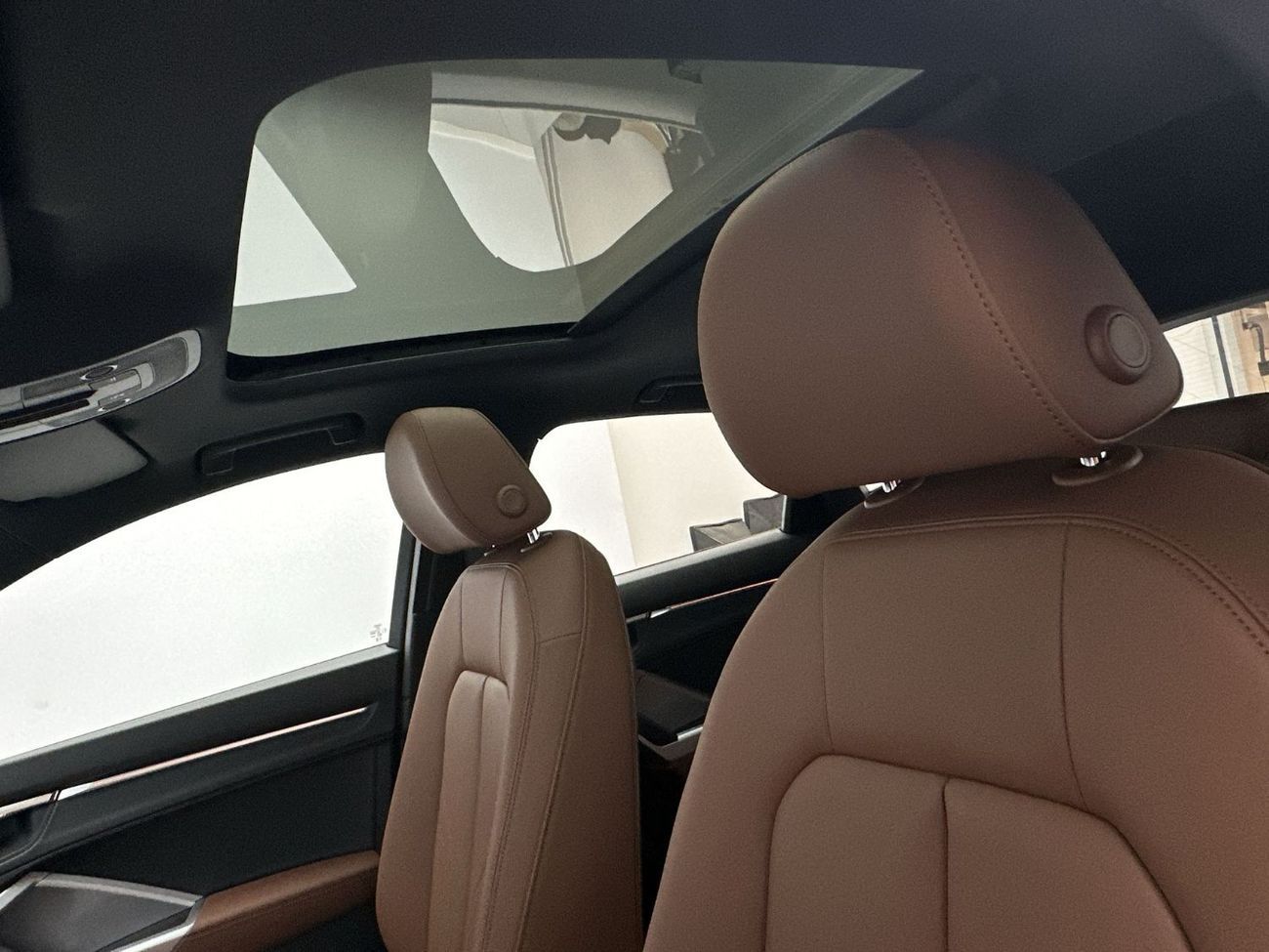 أودي Q3 Sportback 40 TFSI S Line 2.0L FWD(Ref# 06403)