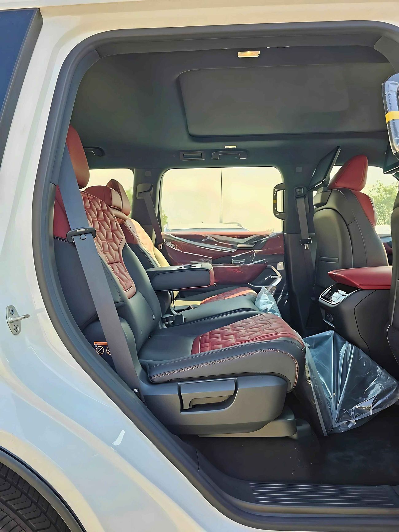 Nissan Patrol SE PLATINUM / 3.8L V6 / PWR SEATS WITH 360* CAMERA / HEADUP DISPLAY / FULL OPTION (CODE # SE)