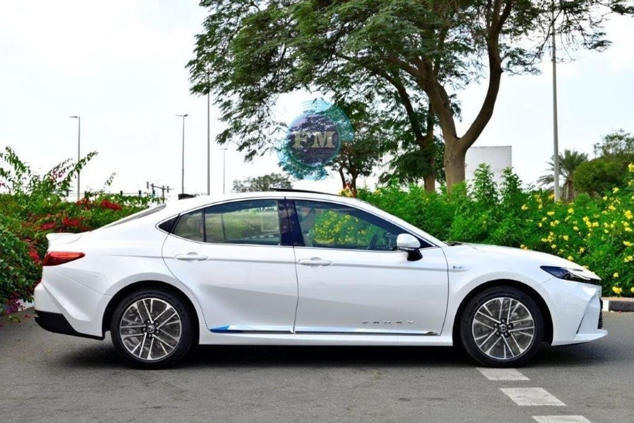 Toyota Camry LE Hybrid 2.5L Automatic