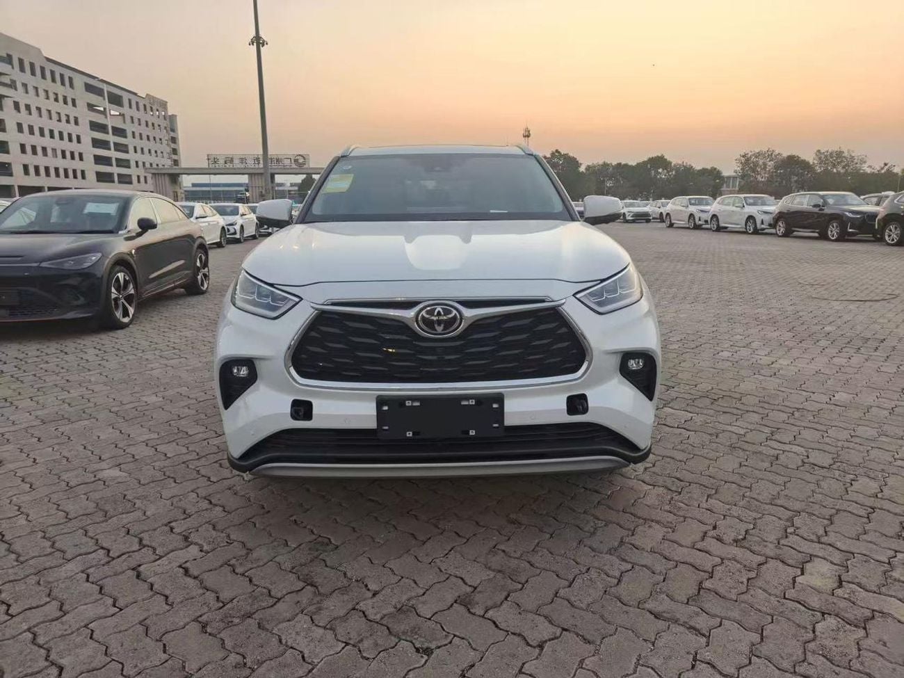 تويوتا هايلاندر VXR