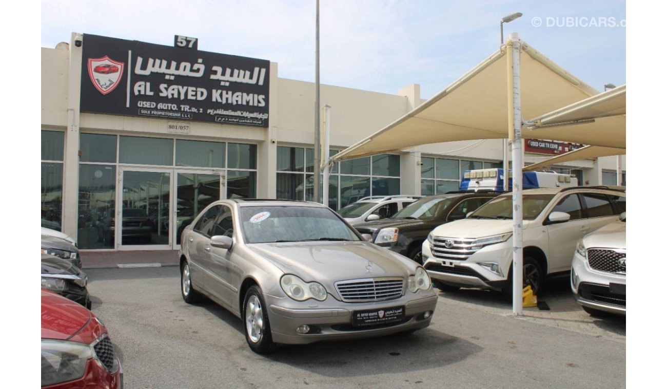 Mercedes-Benz C 200 ACCIDENTS FREE - GCC - PERFECT CONDITION - ELEGANCE - FULL OPTION - ENGINE 1800 CC