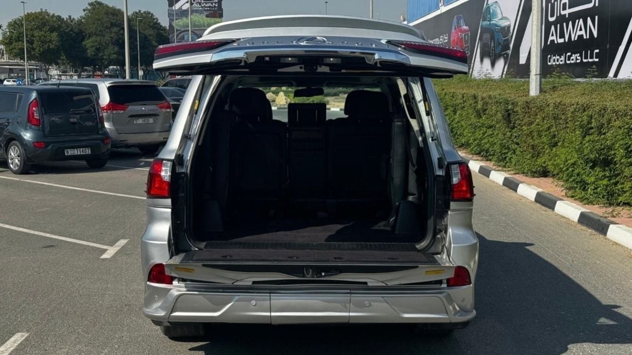 لكزس LX 570 Petrol 5.7 Liter Right Hand Drive Automatic Gear T.V With 4 Cameras
