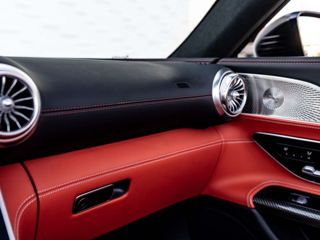 مرسيدس بنز SL 55 AMG 4MATIC+ Mercedes-Benz SL-Class 55 AMG 2022