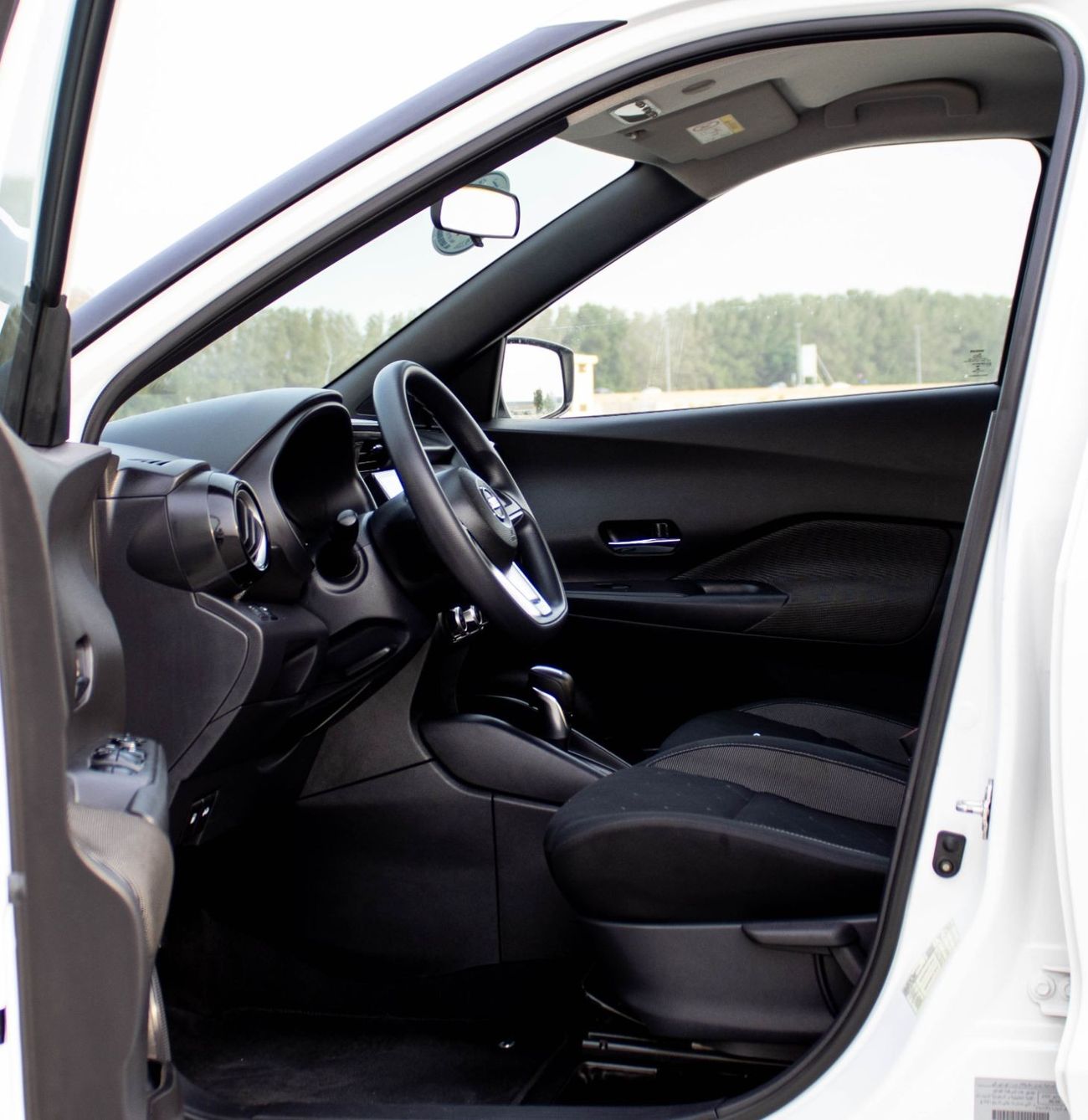 نيسان كيكس سيارة نيسان كيكس SV (P15) موديل 2020، 5 أبواب، محرك بنزين 4 سلندر سعة 1.6 لتر، ناقل حركة أوتوماتيكي،