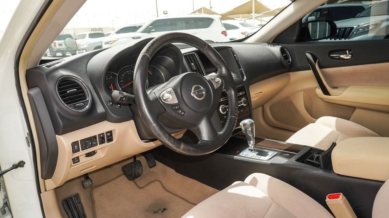 Nissan Maxima