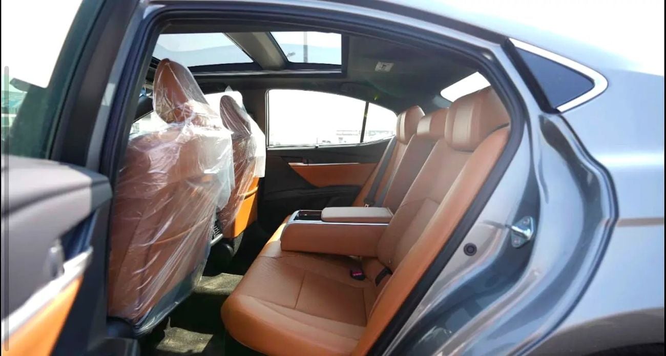 Toyota Camry LUMIERE HEV Lumiere 2.5L HYBRID | GCC Specs | Brand