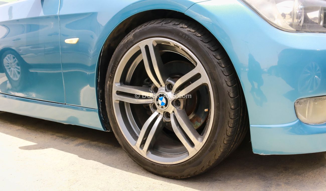 بي أم دبليو 330i i