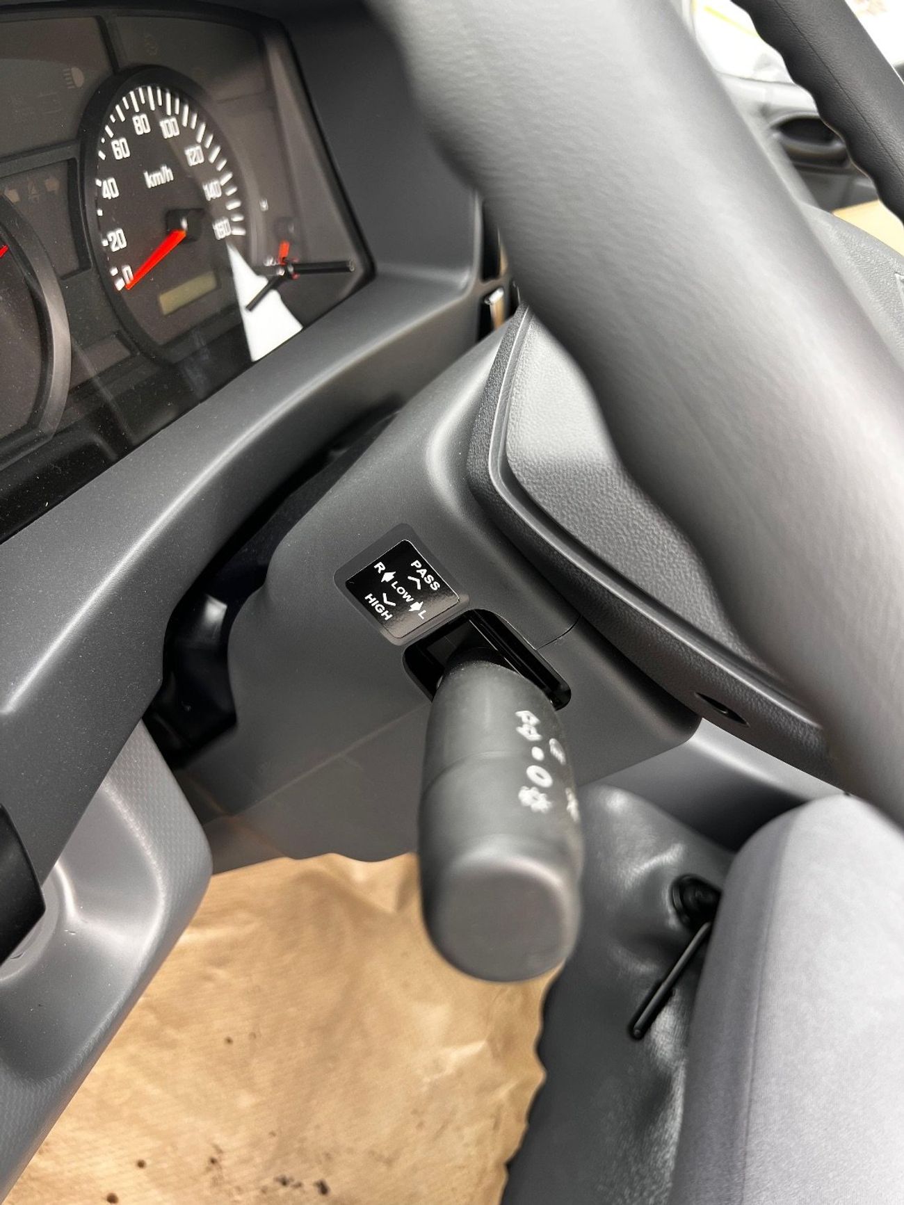 Isuzu NPR iSUZU REWARD-NPR 2025