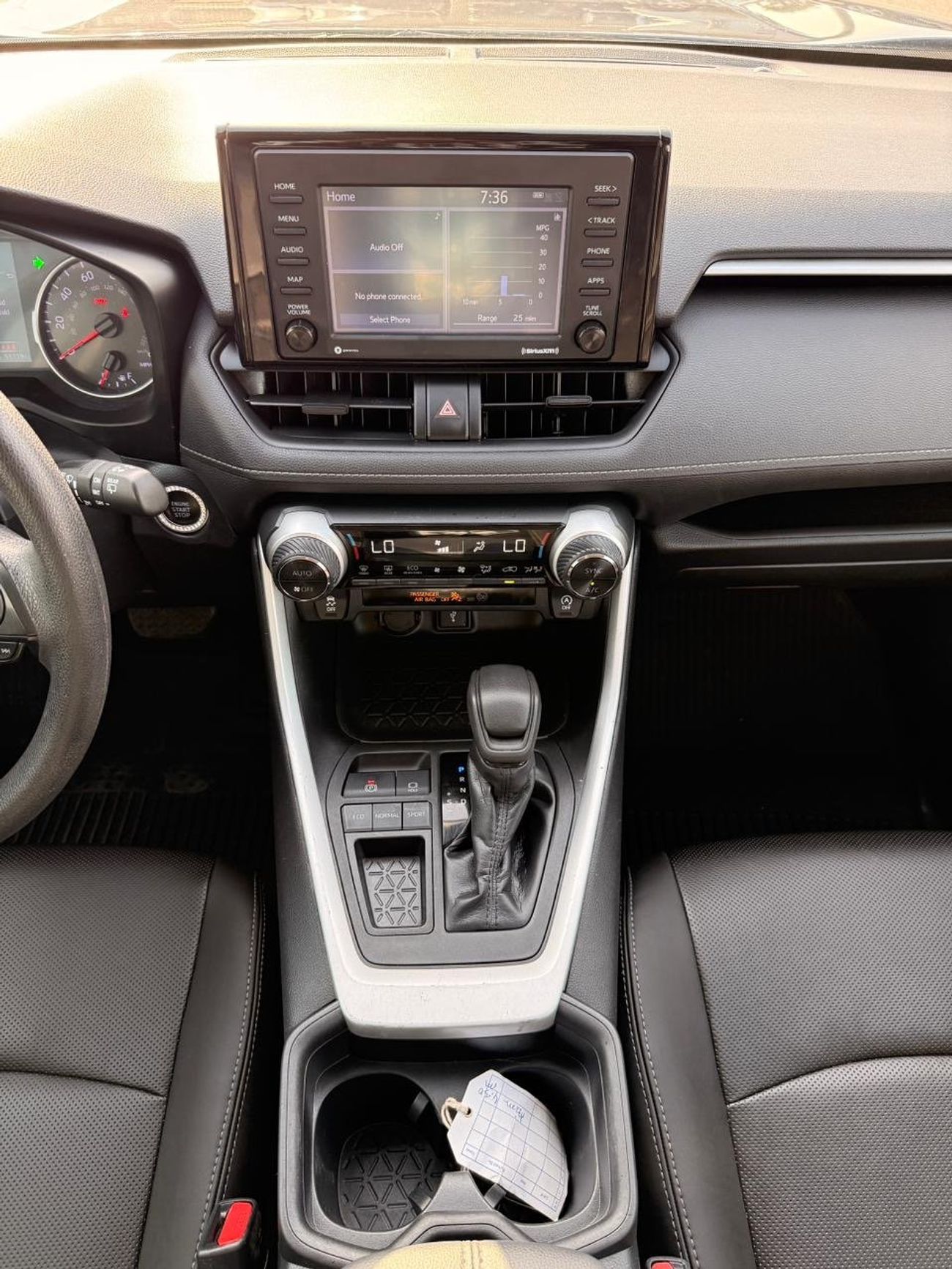 Toyota RAV4 XLE 2.5 L Full option