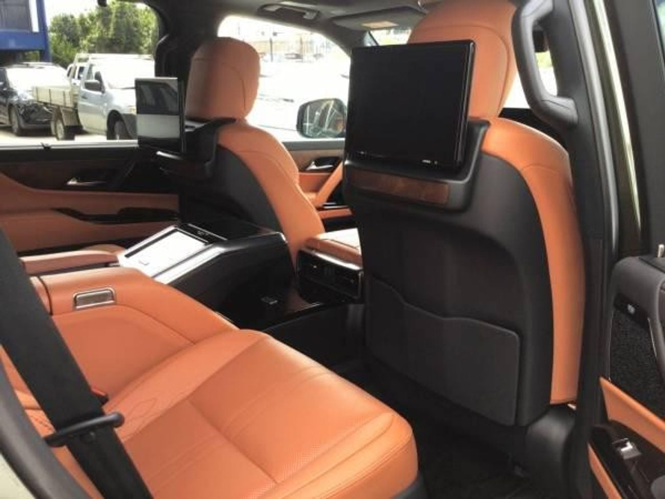 Lexus LX600 F Sport 3.5L Lexus Lx600 vip 2025 green colour RHD 4x4 4 seats RHD 3.3L Petro engine